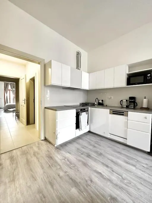 Апартаменты Flat With Balcony And Garage Прага