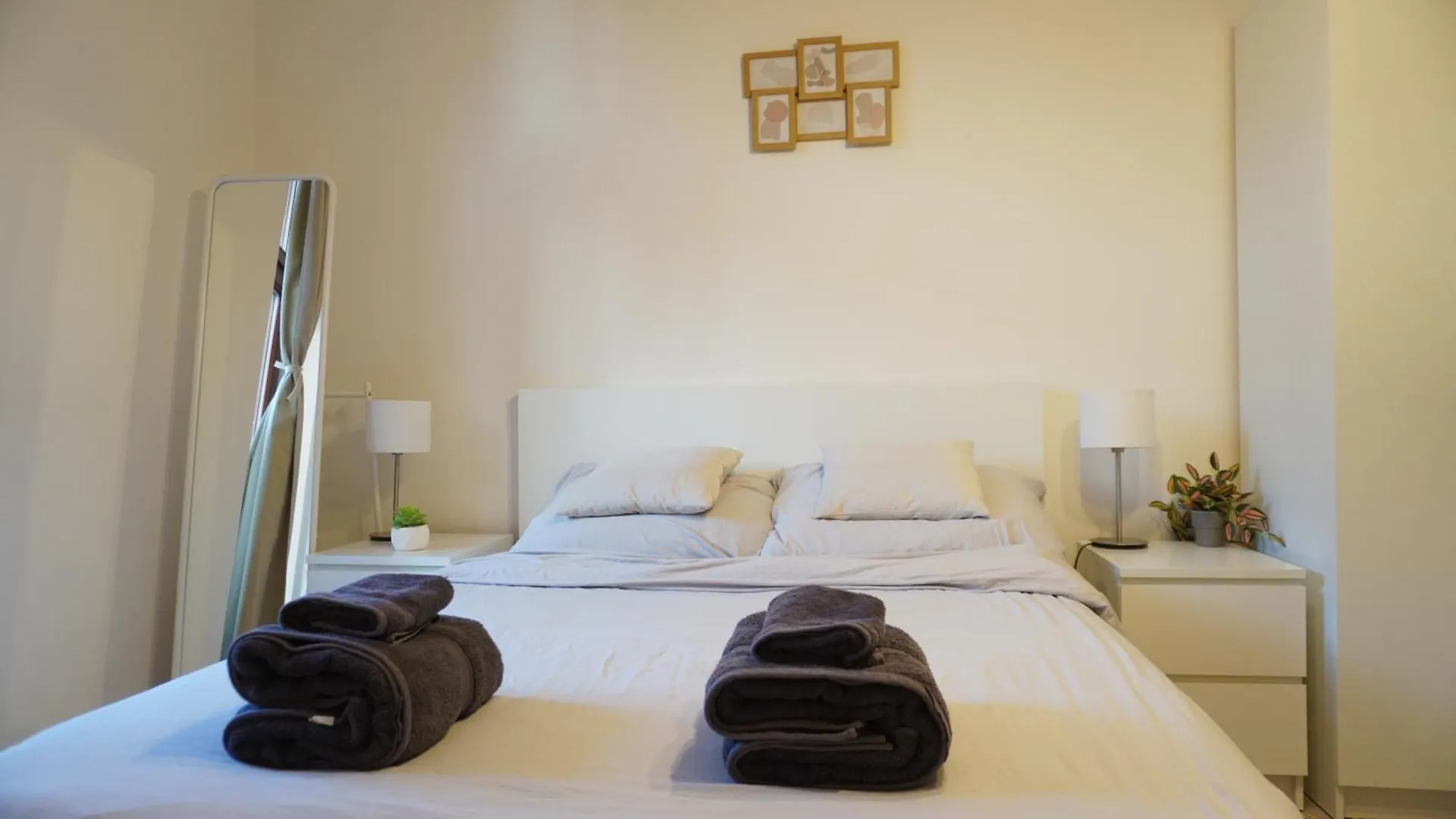 Апартаменты Flat With Balcony And Garage Прага