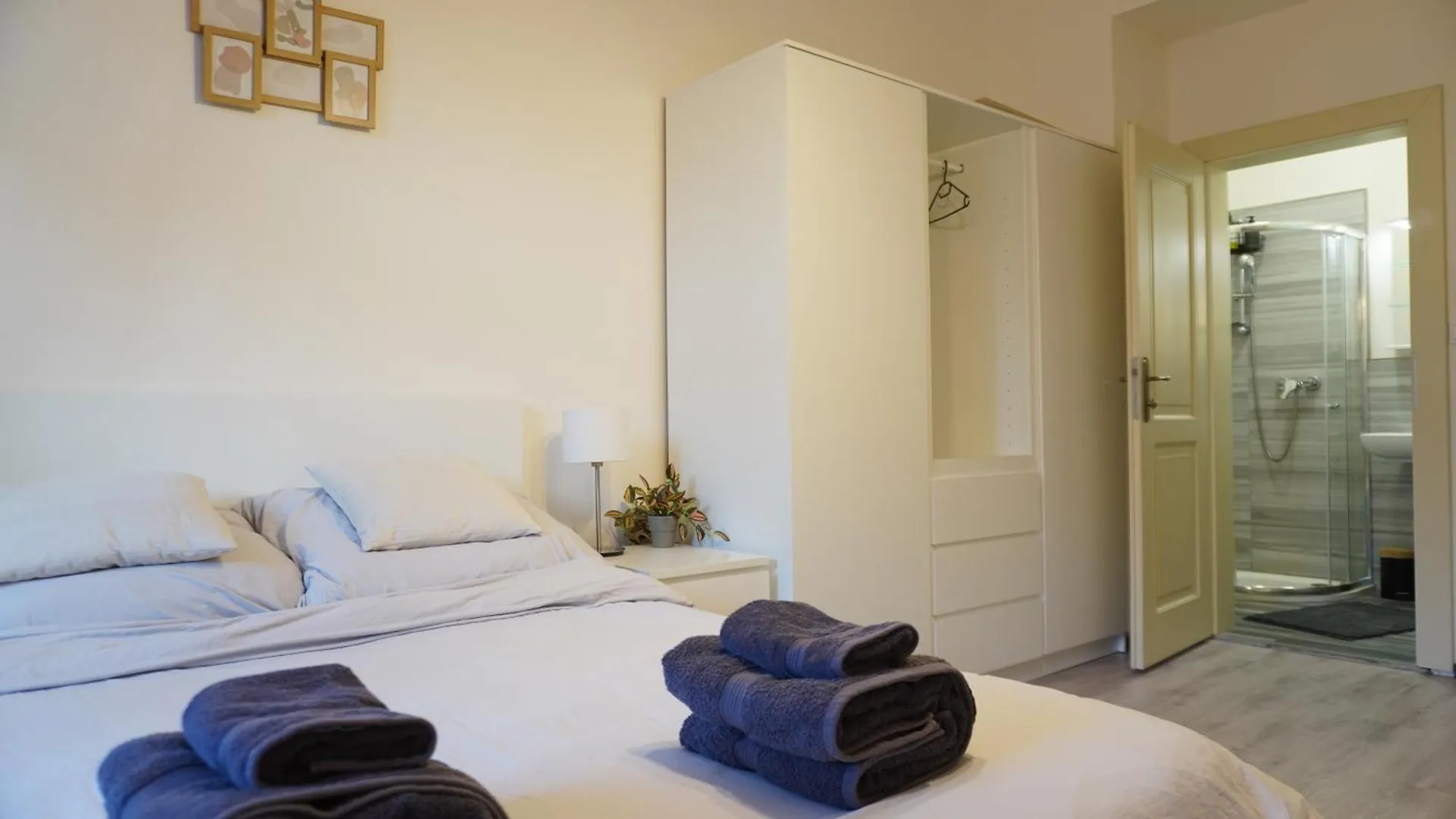 Апартаменты Flat With Balcony And Garage Прага