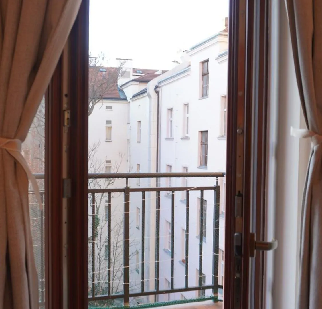 Flat With Balcony And Garage Apartment Prague
