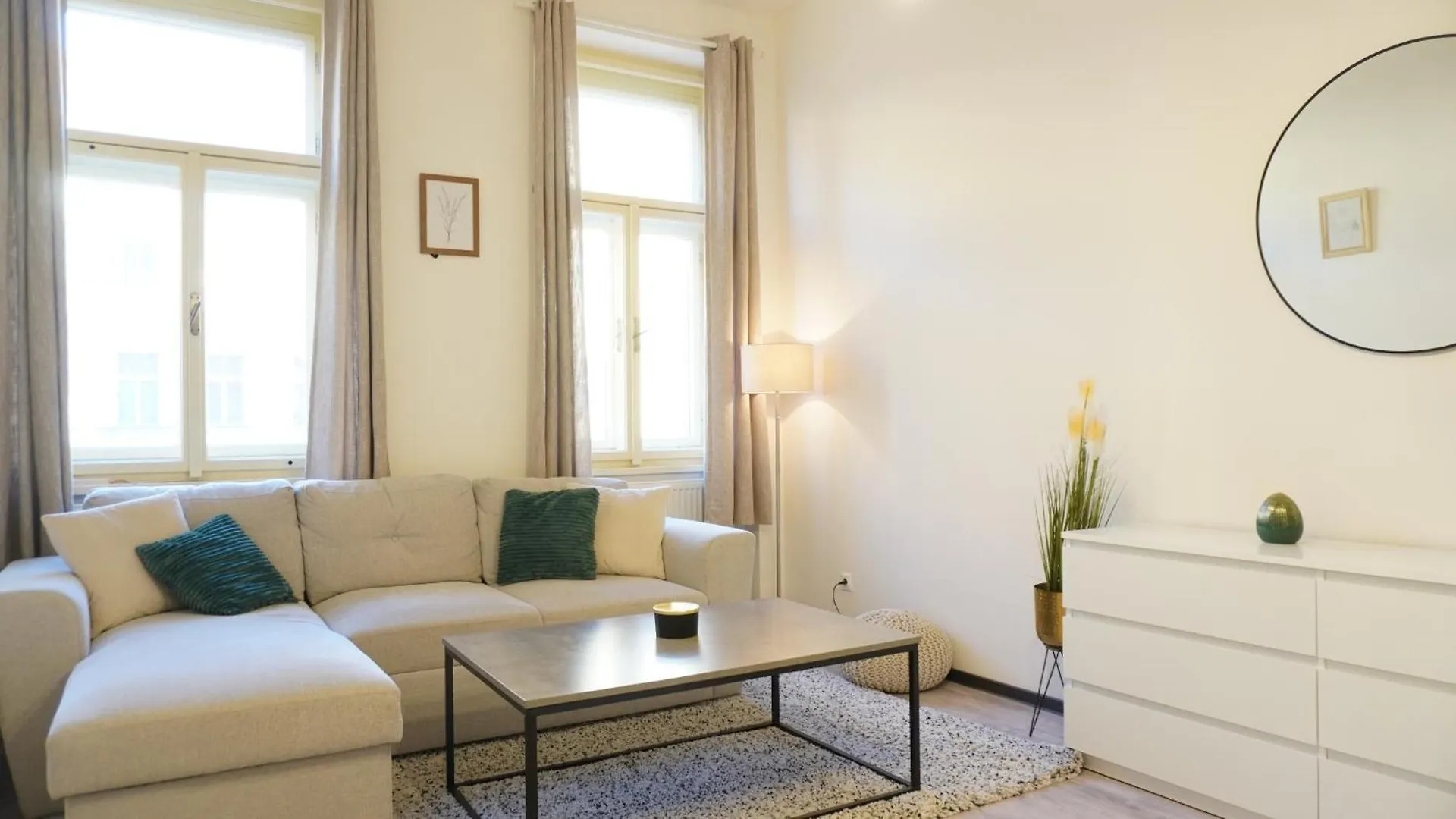 Flat With Balcony And Garage Apartment Prague