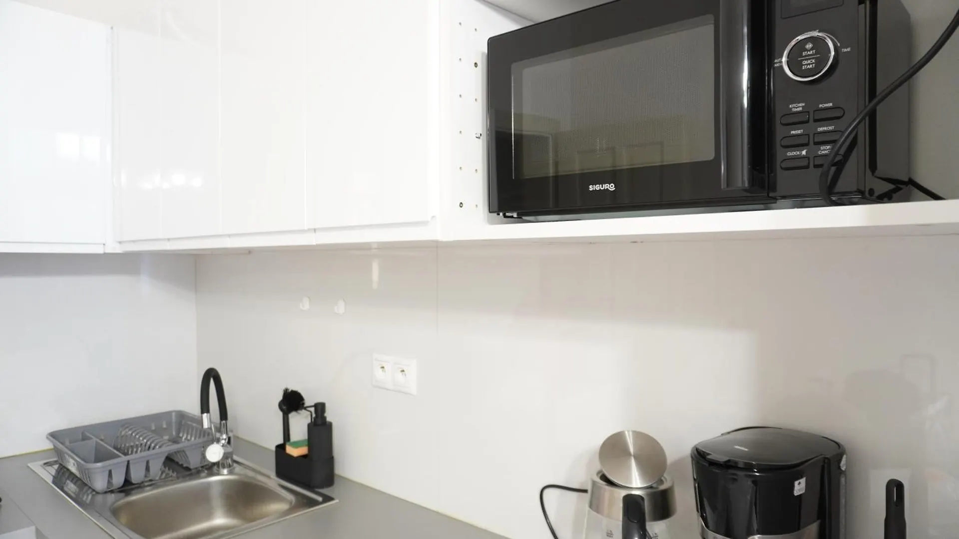 Flat With Balcony And Garage Apartment Prague
