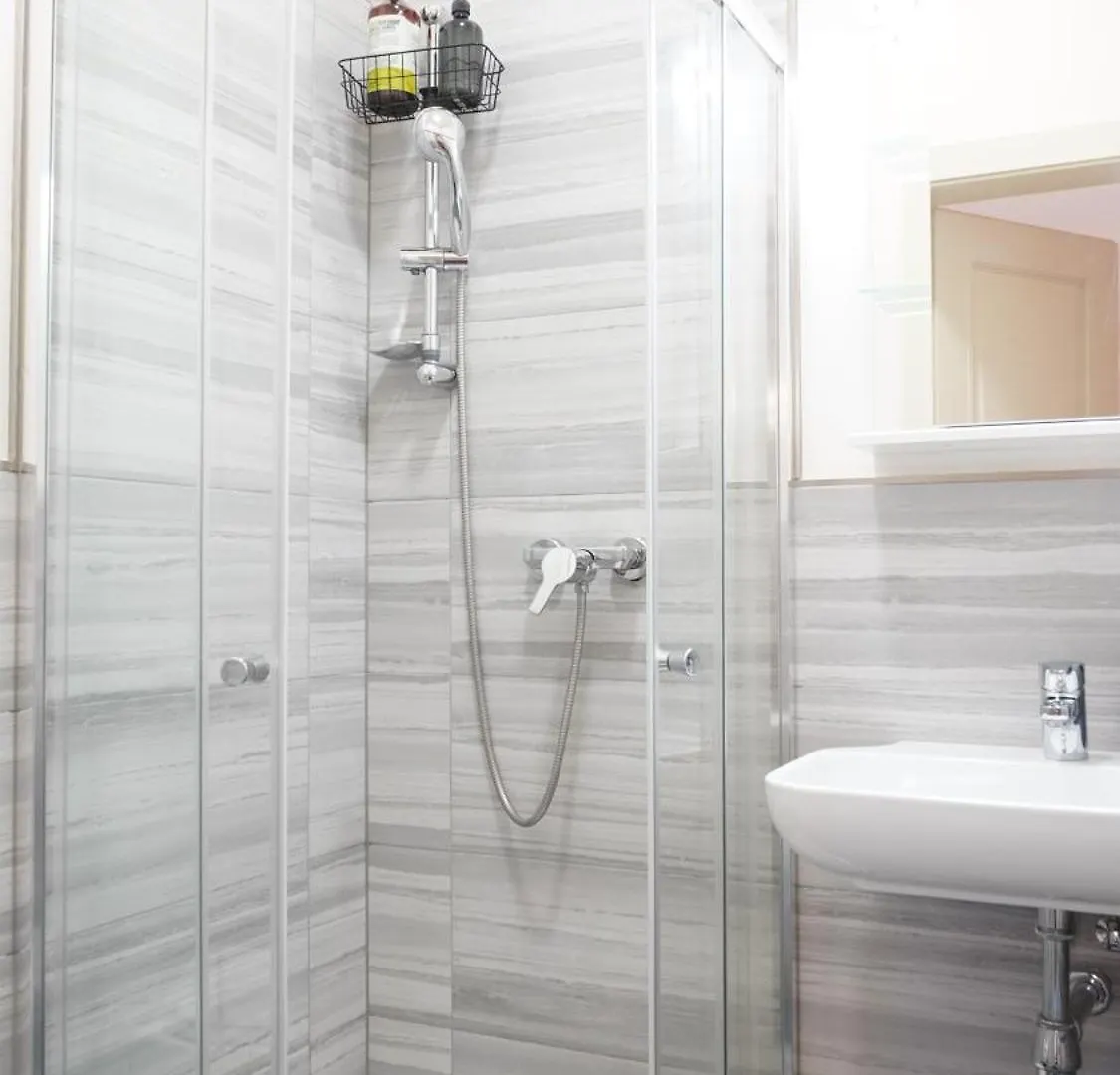 Flat With Balcony And Garage Apartment Prague